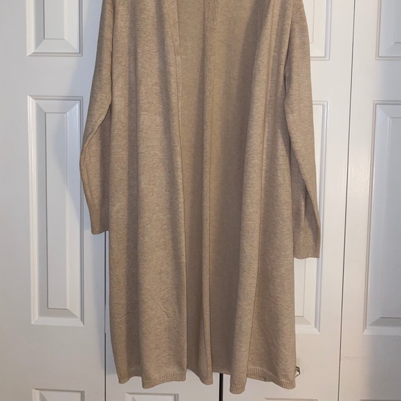 Long Cardigan - Picture 2 of 5